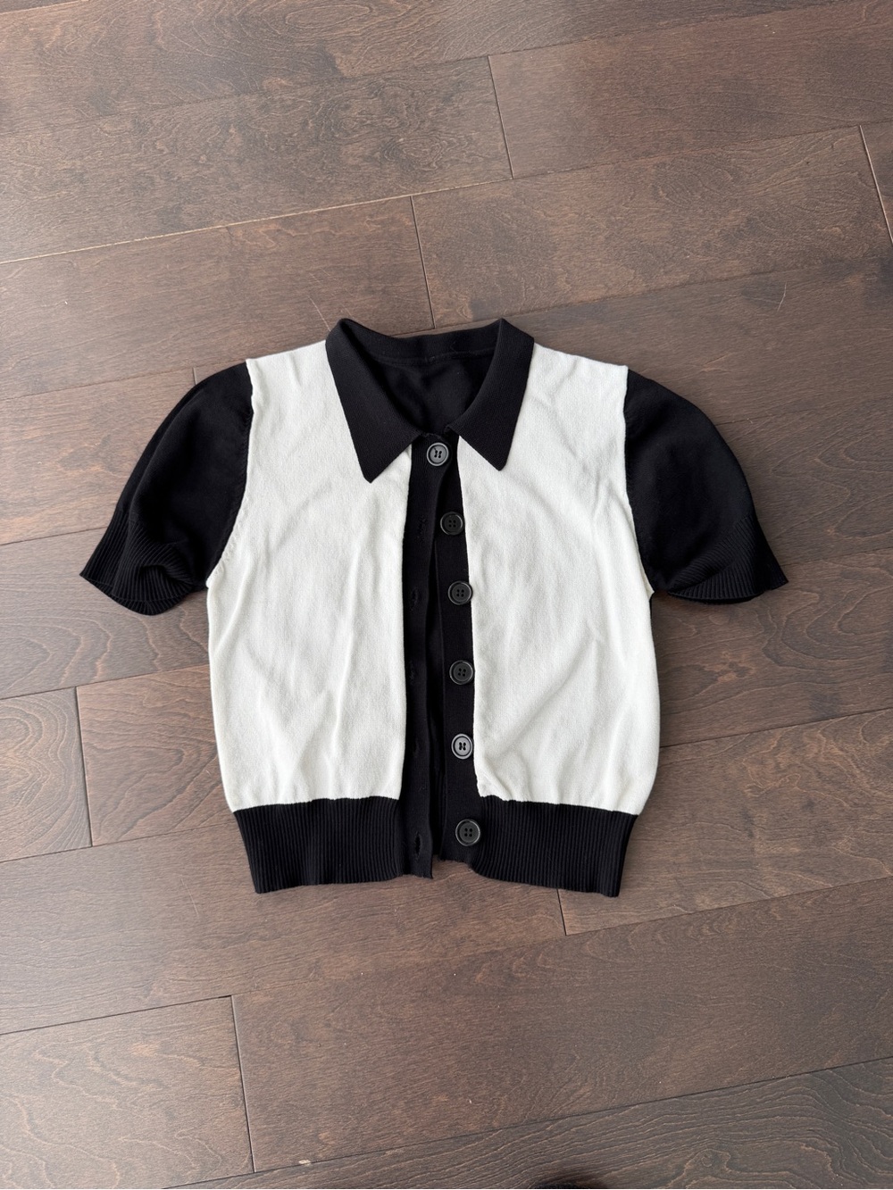 B&W Cotton Knit Button-Up Tee